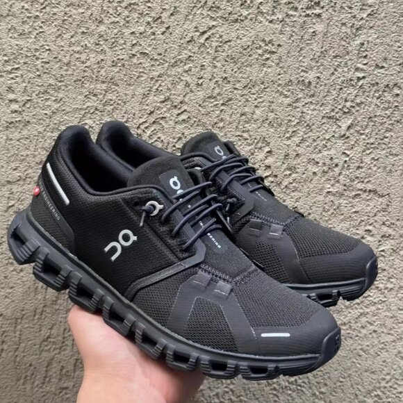 ON Cloud 6 Shoes Black NEW - All-Day Wear - Picture 6 of 7